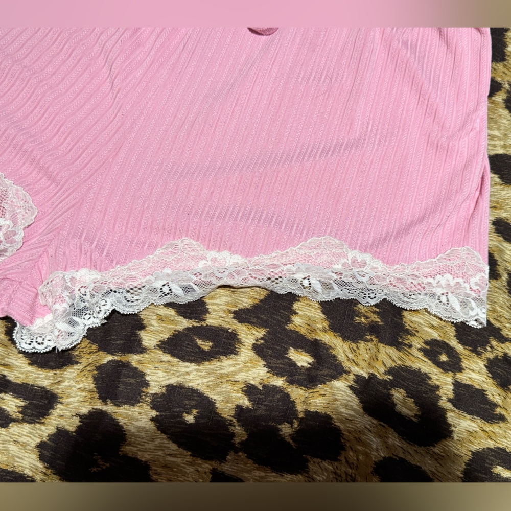 Pink Lace Trim Sleepwear Set - Picture 5 of 5